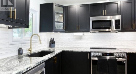 Residential - Single Family Home - LaSalle, Canada - Canada