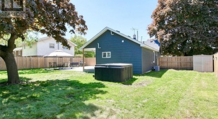 Residential - Single Family Home - LaSalle, Canada - Canada