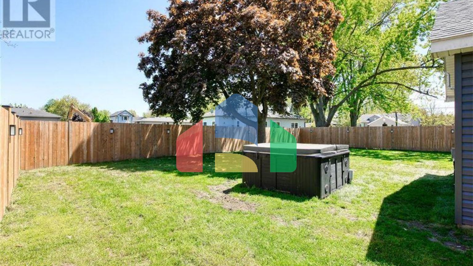 Residential - Single Family Home - LaSalle, Canada - Canada