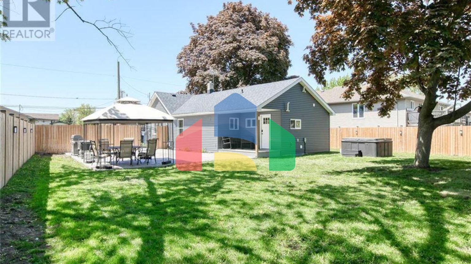 Residential - Single Family Home - LaSalle, Canada - Canada