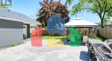 Residential - Single Family Home - LaSalle, Canada - Canada