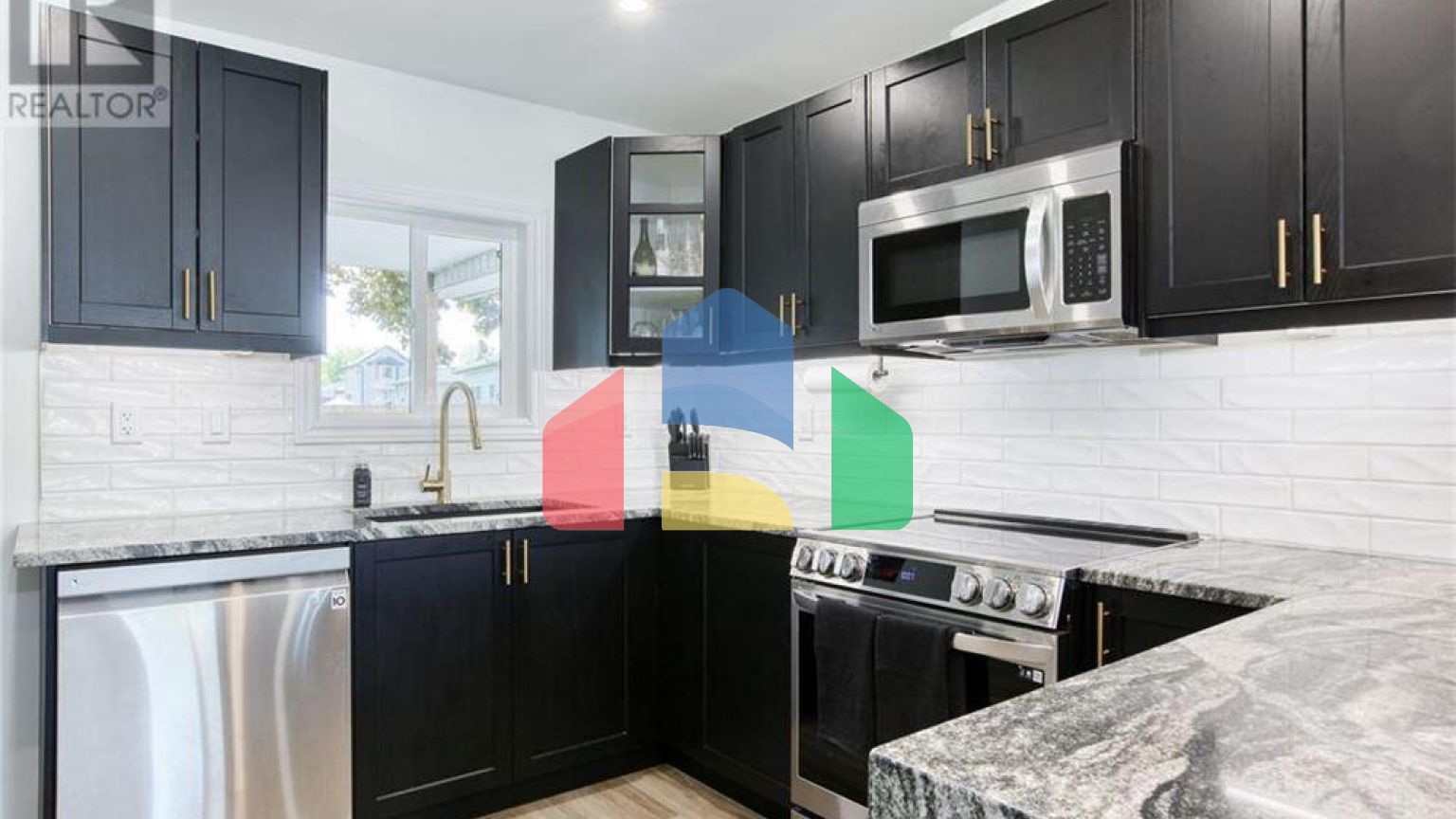 Residential - Single Family Home - LaSalle, Canada - Canada