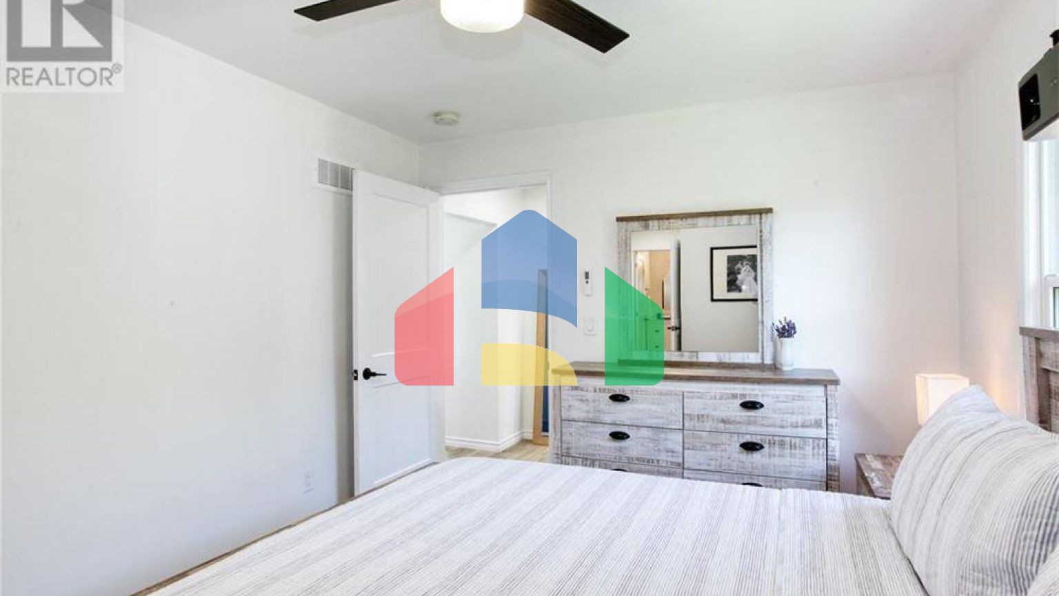 Residential - Single Family Home - LaSalle, Canada - Canada