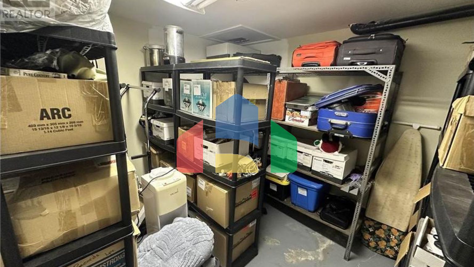 Residential - Single Family Home - 100 Mile House, Canada - Canada