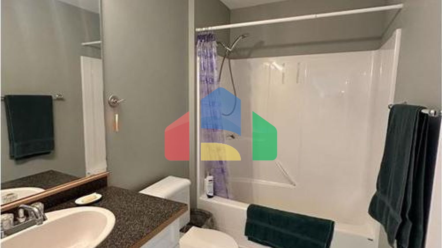 Residential - Single Family Home - 100 Mile House, Canada - Canada