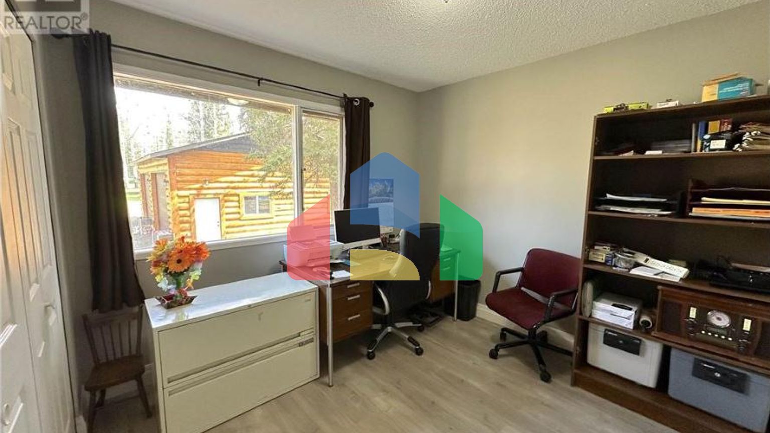 Residential - Single Family Home - 100 Mile House, Canada - Canada