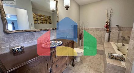 Residential - Single Family Home - 100 Mile House, Canada - Canada