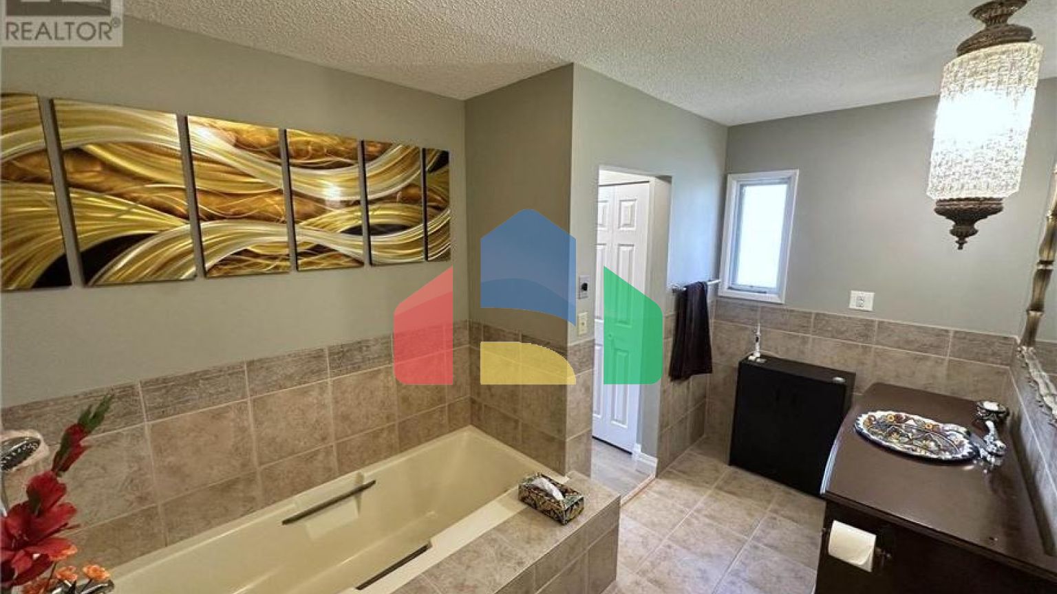 Residential - Single Family Home - 100 Mile House, Canada - Canada