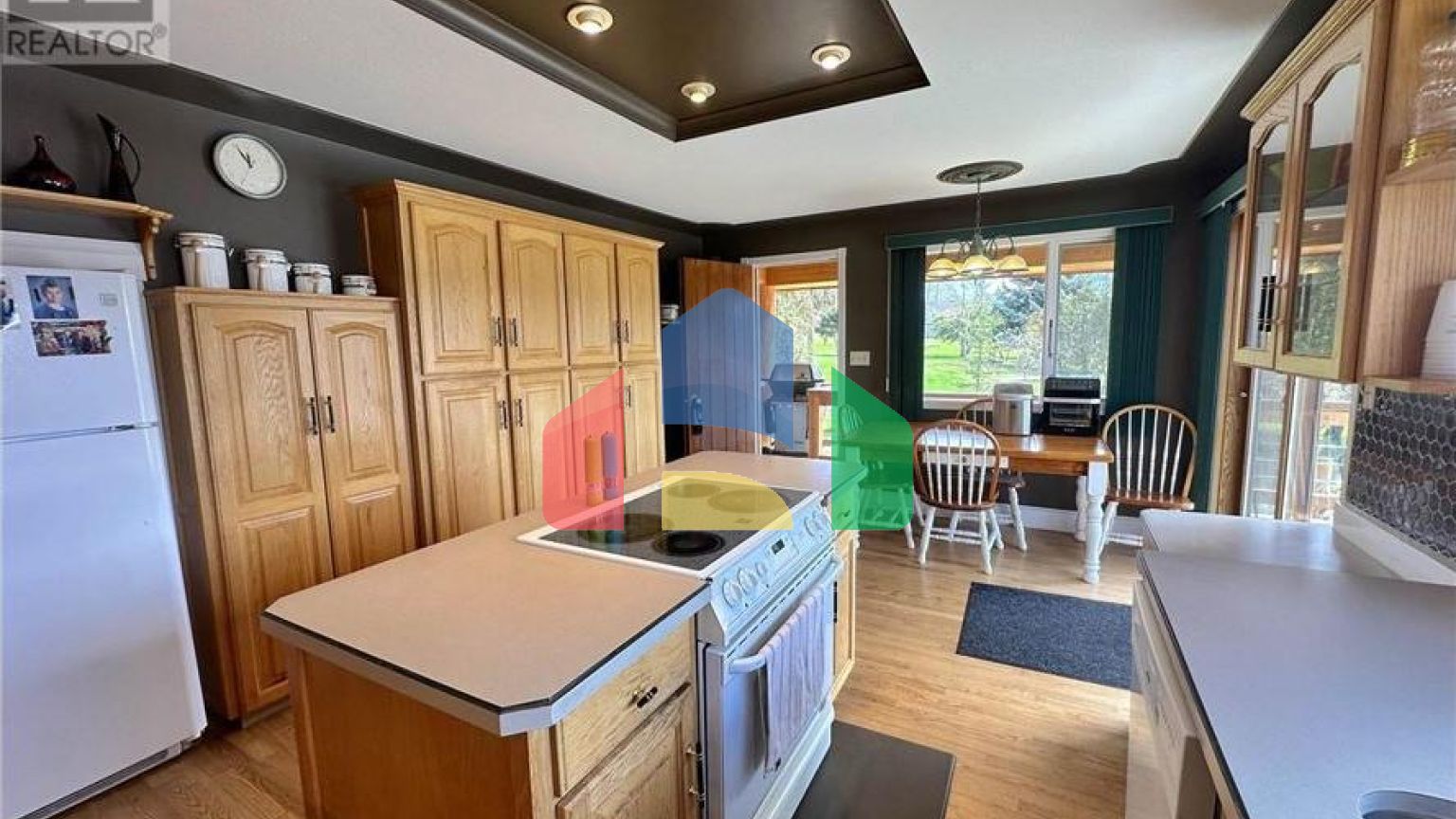 Residential - Single Family Home - 100 Mile House, Canada - Canada