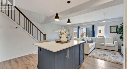 Residential - Single Family Home - Paris, Canada - Canada