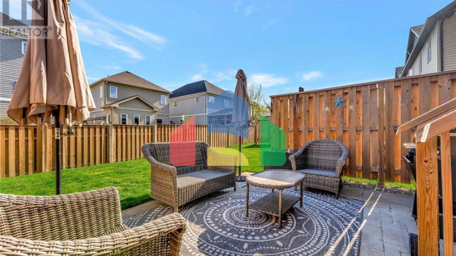 Residential - Single Family Home - Paris, Canada - Canada