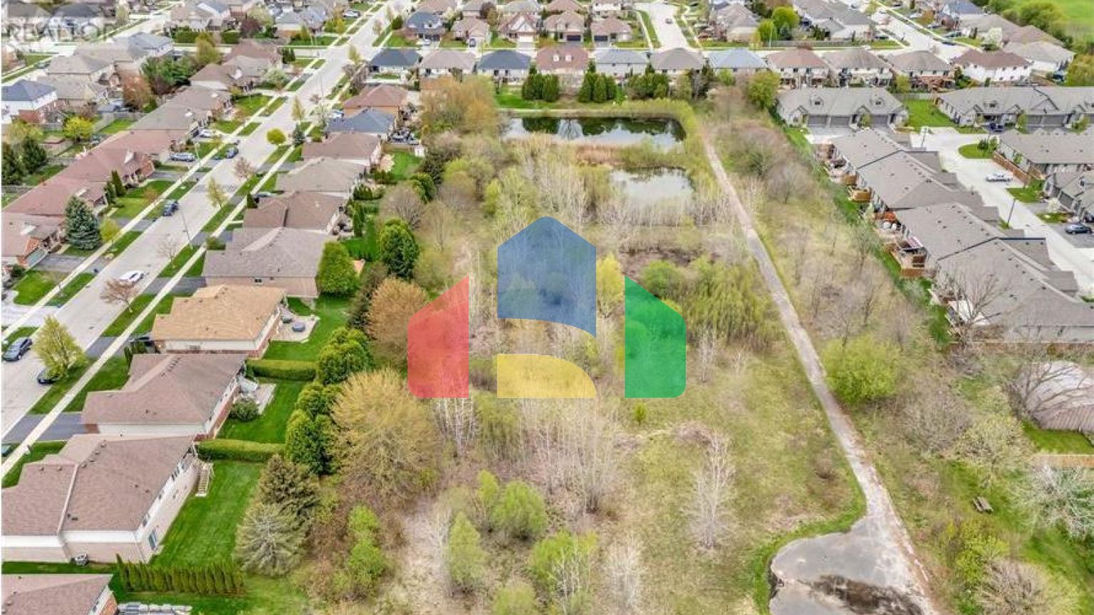 Residential - Single Family Home - Paris, Canada - Canada