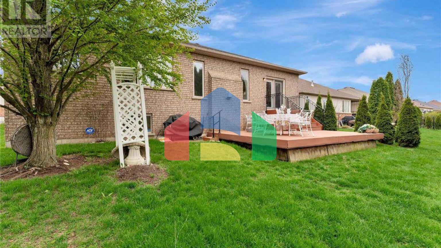 Residential - Single Family Home - Paris, Canada - Canada