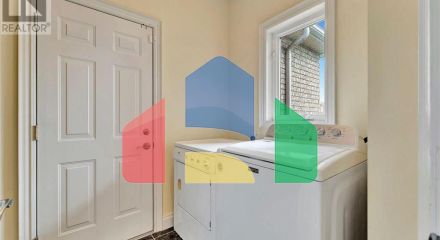 Residential - Single Family Home - Paris, Canada - Canada