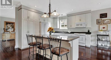 Residential - Single Family Home - Paris, Canada - Canada