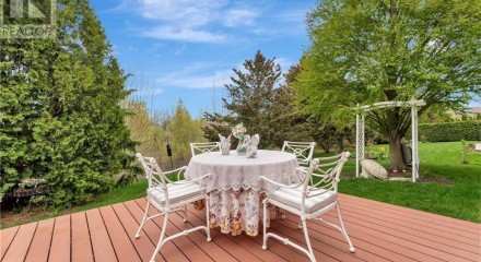 Residential - Single Family Home - Paris, Canada - Canada