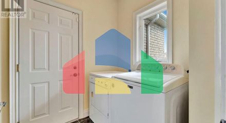 Residential - Single Family Home - Paris, Canada - Canada