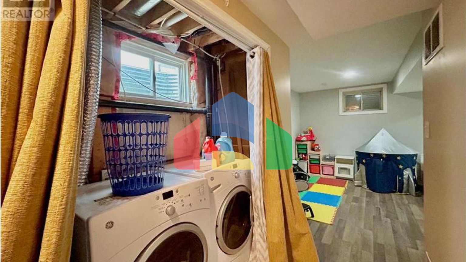 Residential - Single Family Home - Shelburne, Canada - Canada