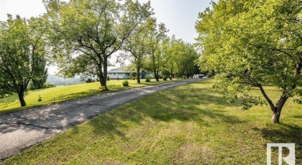Residential - Single Family Home - Rural Parkland County, Canada - Canada