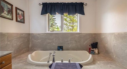 Residential - Single Family Home - Rural Parkland County, Canada - Canada