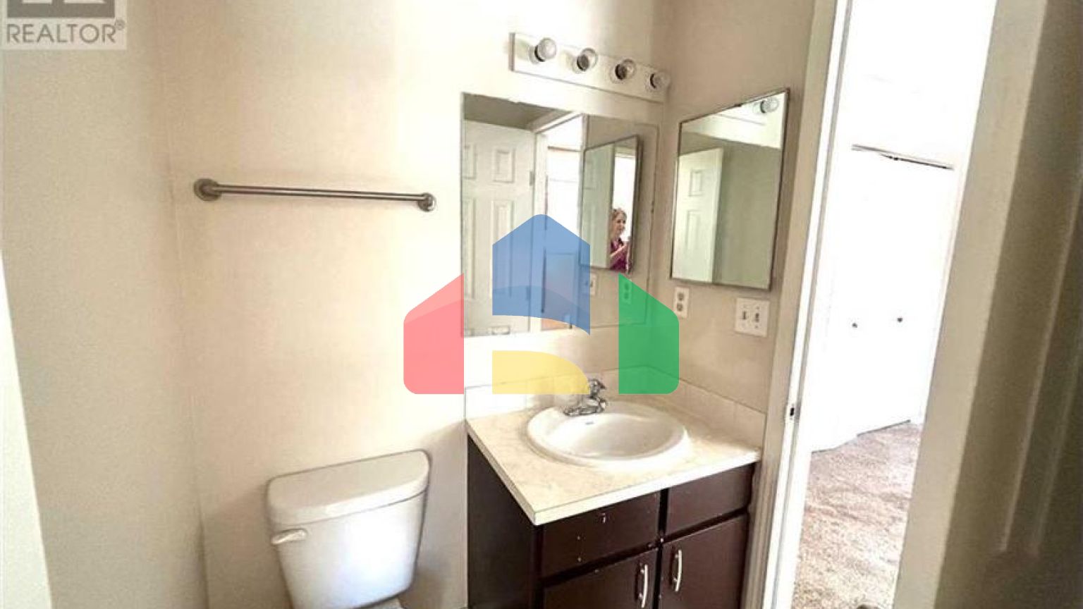 Residential - Single Family Home - Brooks, Canada - Canada