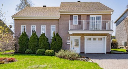 Residential - House - Neufchatel-Est / Lebourgneuf, Canada - Canada