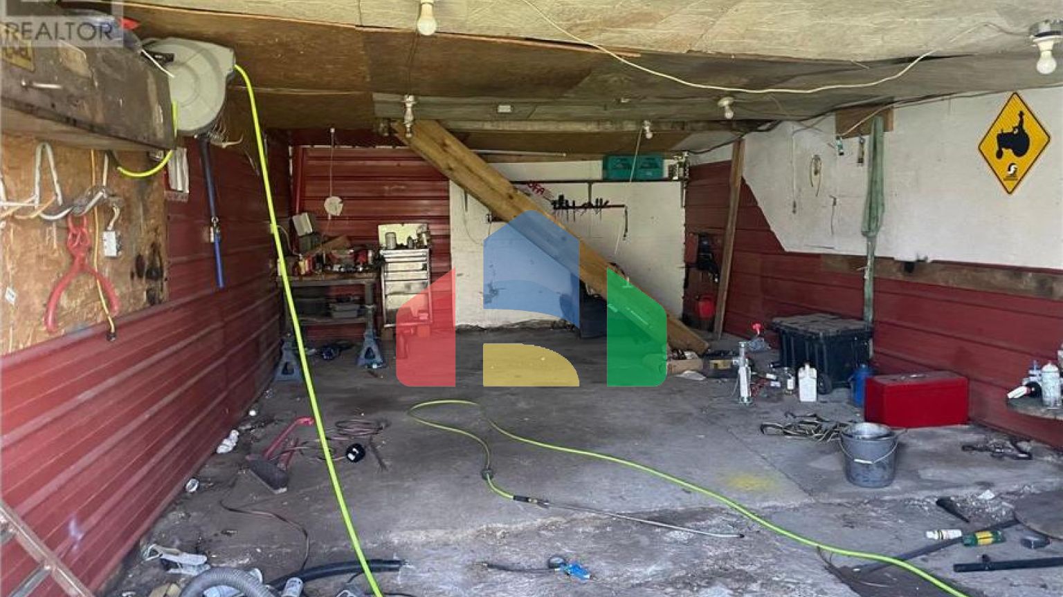 Residential - Single Family Home - Stirling, Canada - Canada