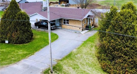 Residential - Bungalow - Hervey-Jonction, Canada - Canada