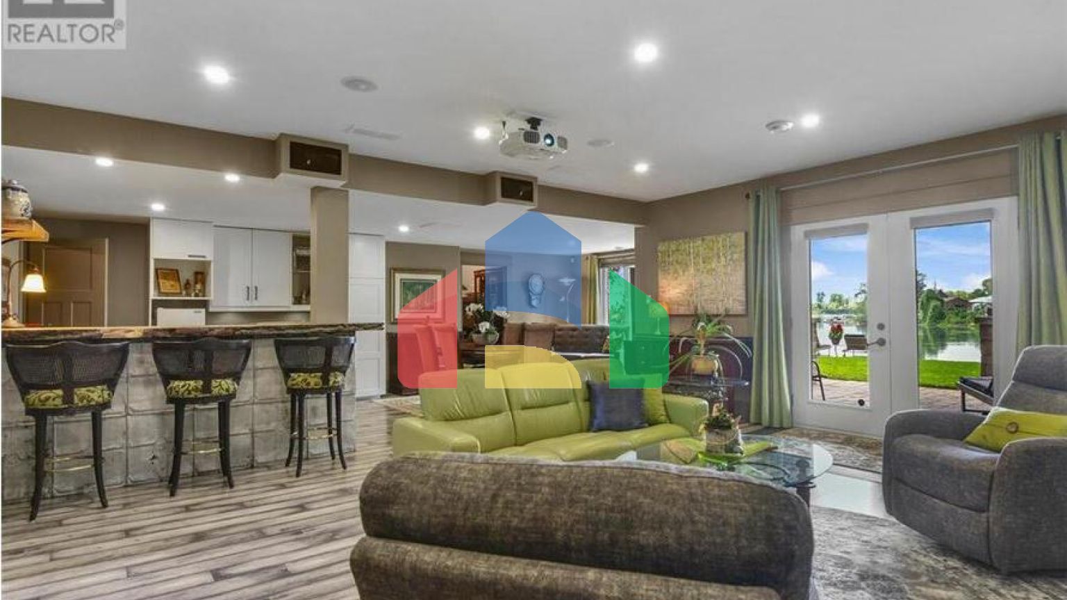 Residential - Single Family Home - Cardinal, Canada - Canada