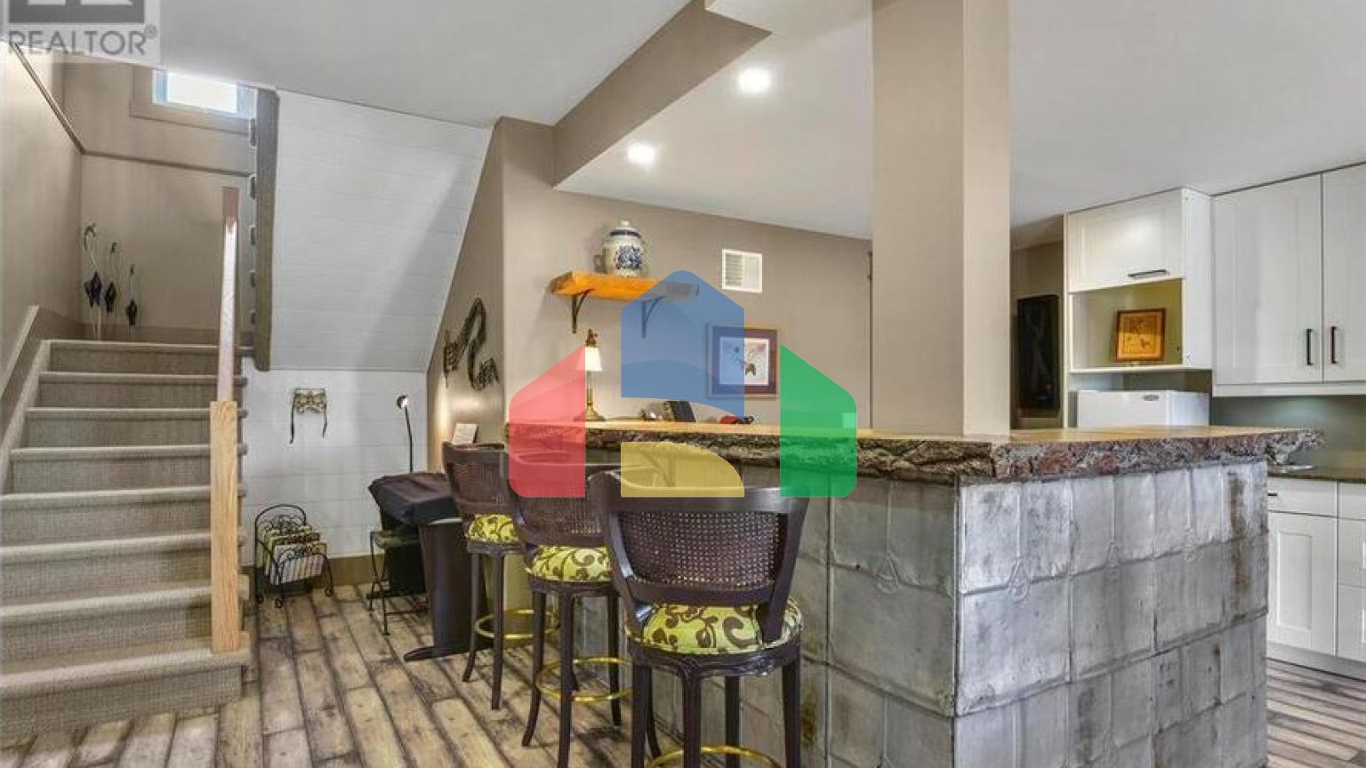 Residential - Single Family Home - Cardinal, Canada - Canada