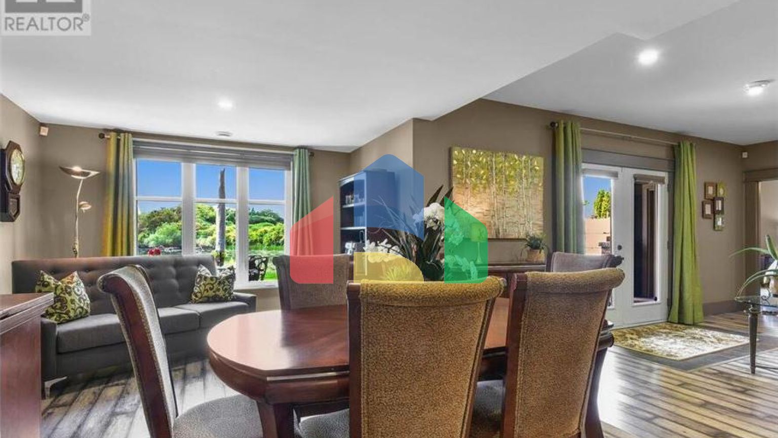 Residential - Single Family Home - Cardinal, Canada - Canada