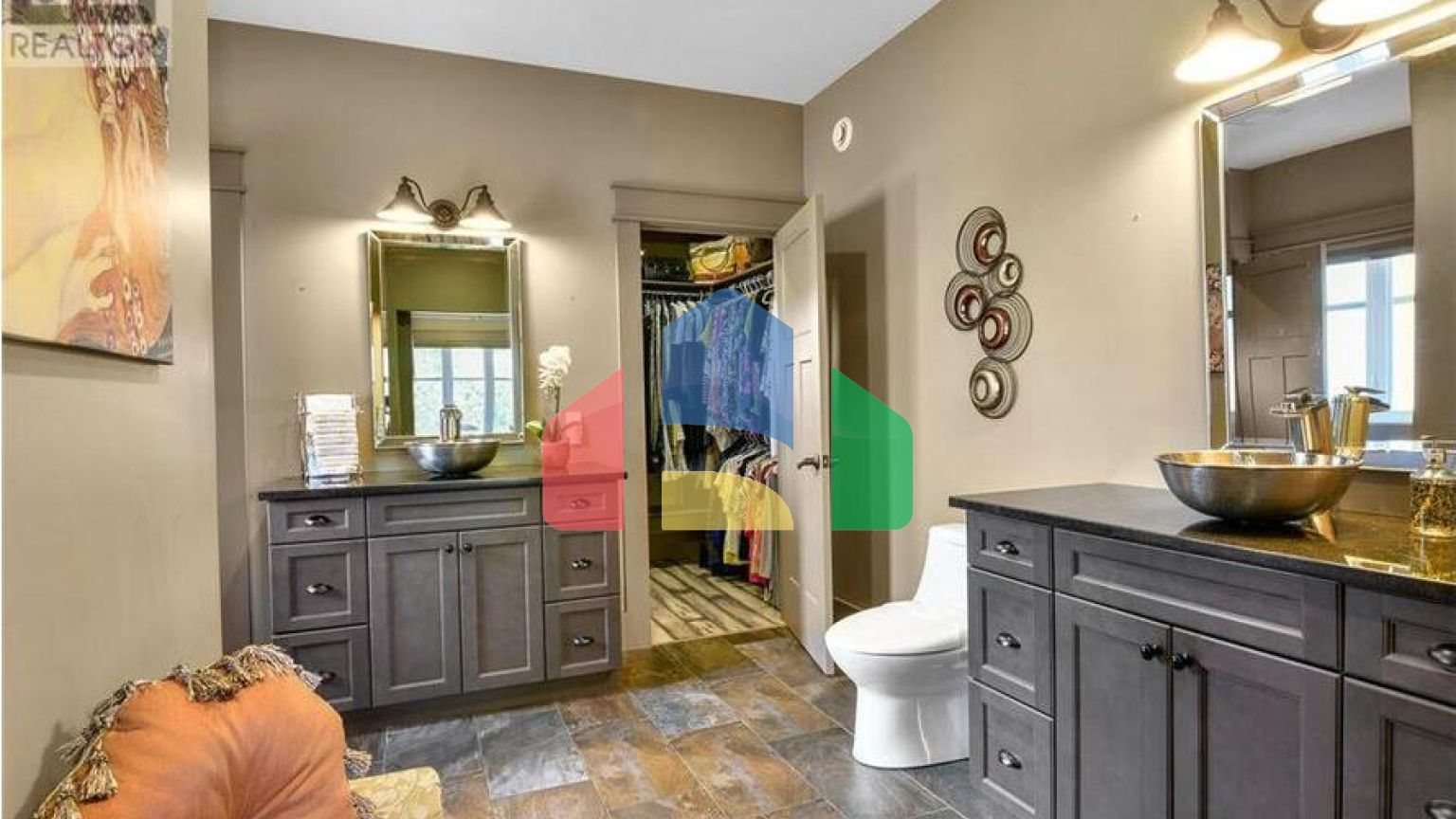 Residential - Single Family Home - Cardinal, Canada - Canada