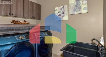 Residential - Single Family Home - Cardinal, Canada - Canada