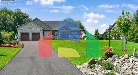 Residential - Single Family Home - Cardinal, Canada - Canada