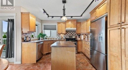 Residential - Single Family Home - Oliver, Canada - Canada