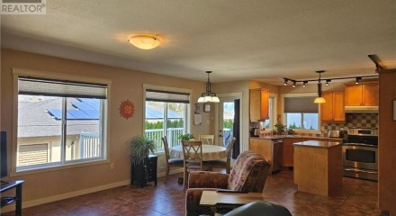 Residential - Single Family Home - Oliver, Canada - Canada