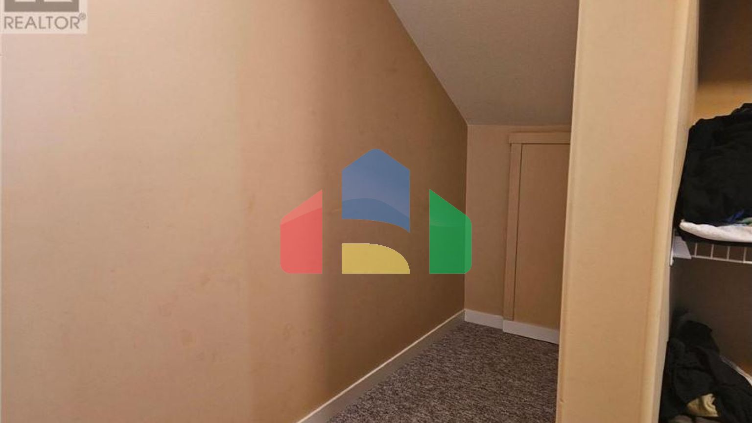 Residential - Single Family Home - Oliver, Canada - Canada