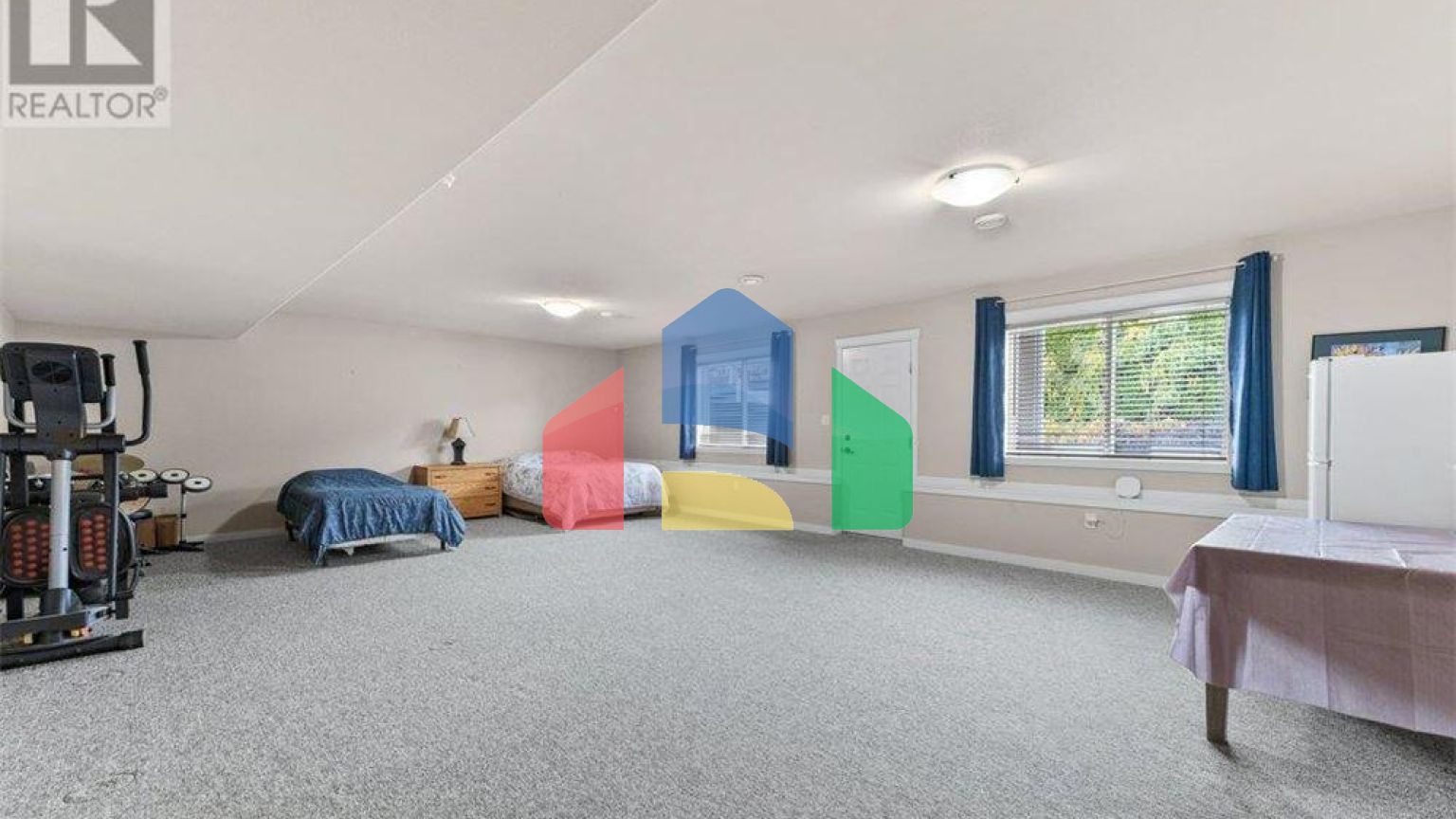 Residential - Single Family Home - Oliver, Canada - Canada