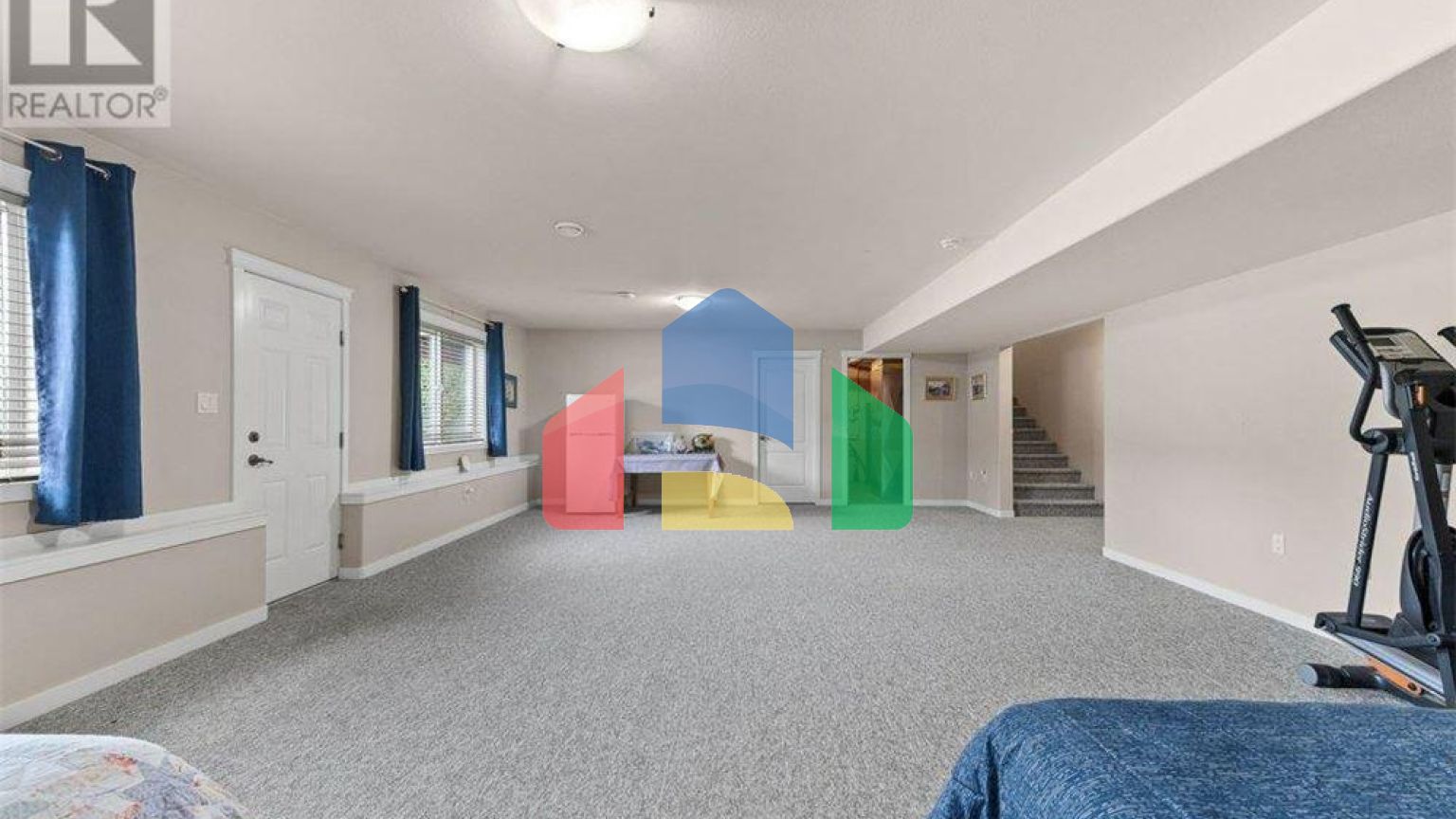 Residential - Single Family Home - Oliver, Canada - Canada