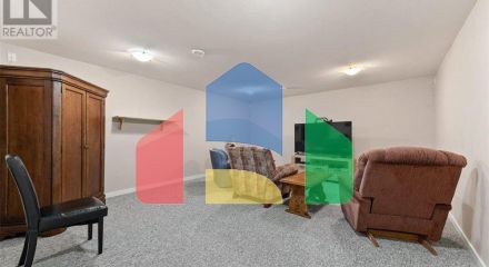 Residential - Single Family Home - Oliver, Canada - Canada