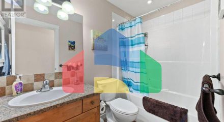 Residential - Single Family Home - Oliver, Canada - Canada