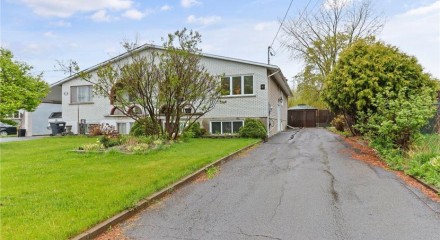 Residential - Bungalow - Saint-Constant, Canada - Canada