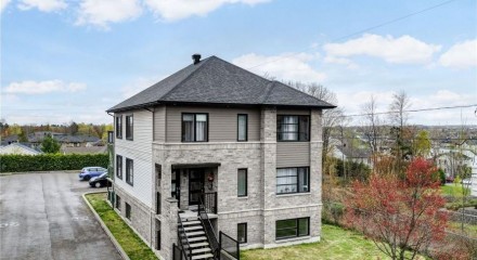 Residential - Triplex - Saint-Jérôme (Lafontaine), Canada - Canada