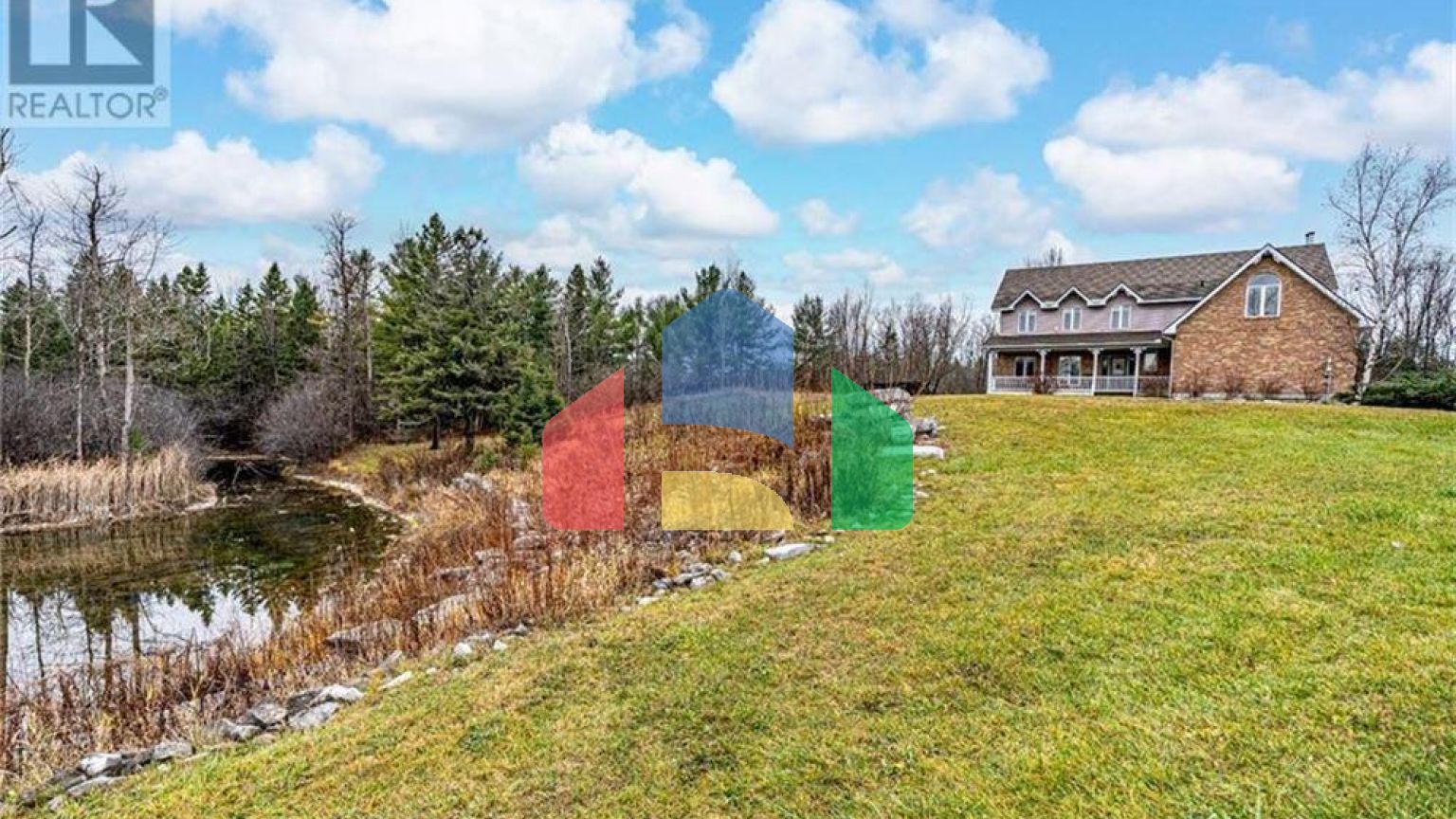 Residential - Single Family Home - Tay, Canada - Canada