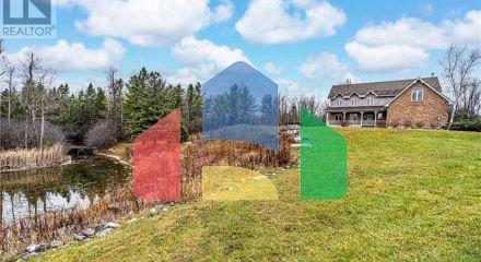 Residential - Single Family Home - Tay, Canada - Canada