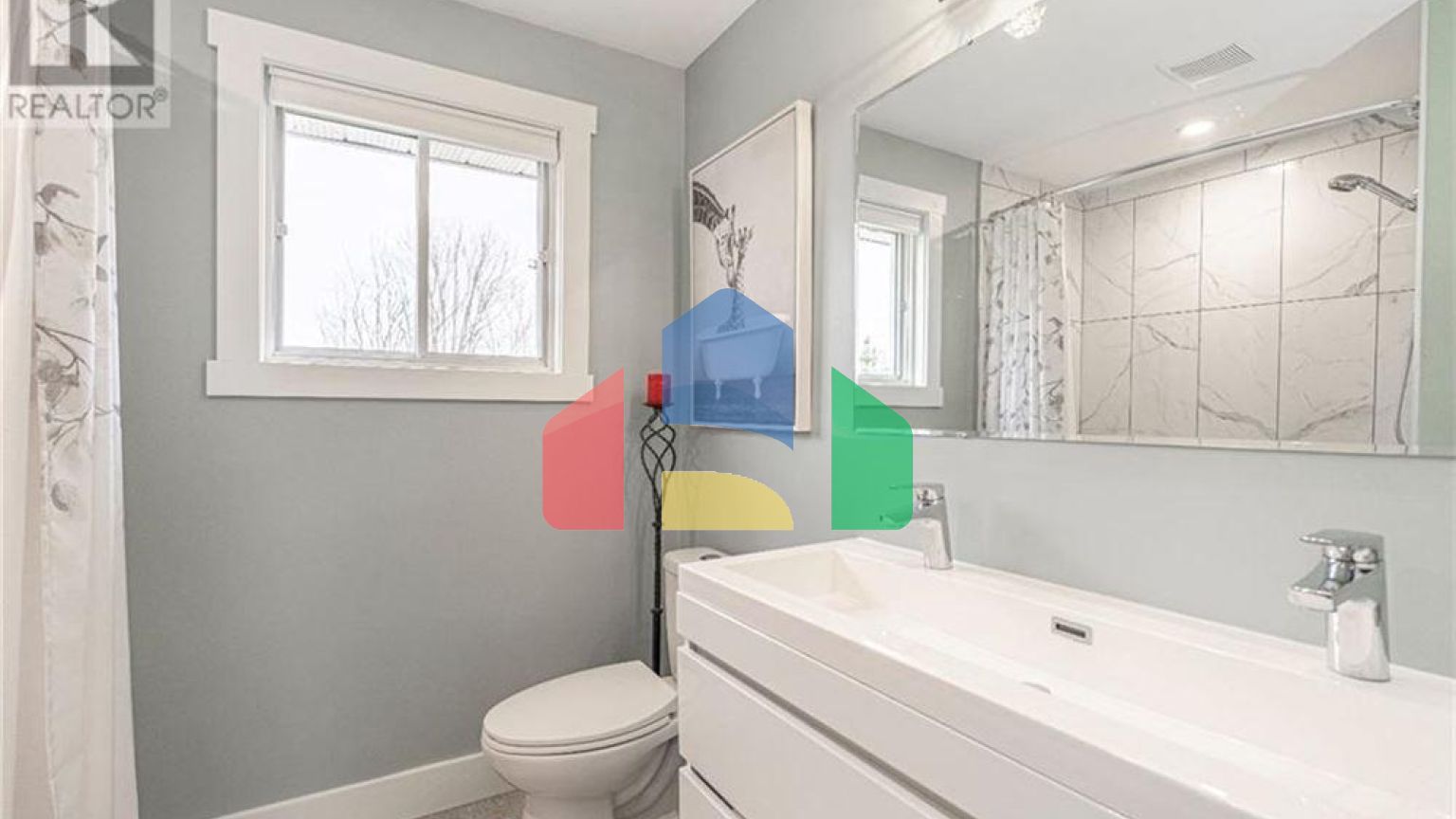 Residential - Single Family Home - Tay, Canada - Canada