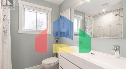 Residential - Single Family Home - Tay, Canada - Canada