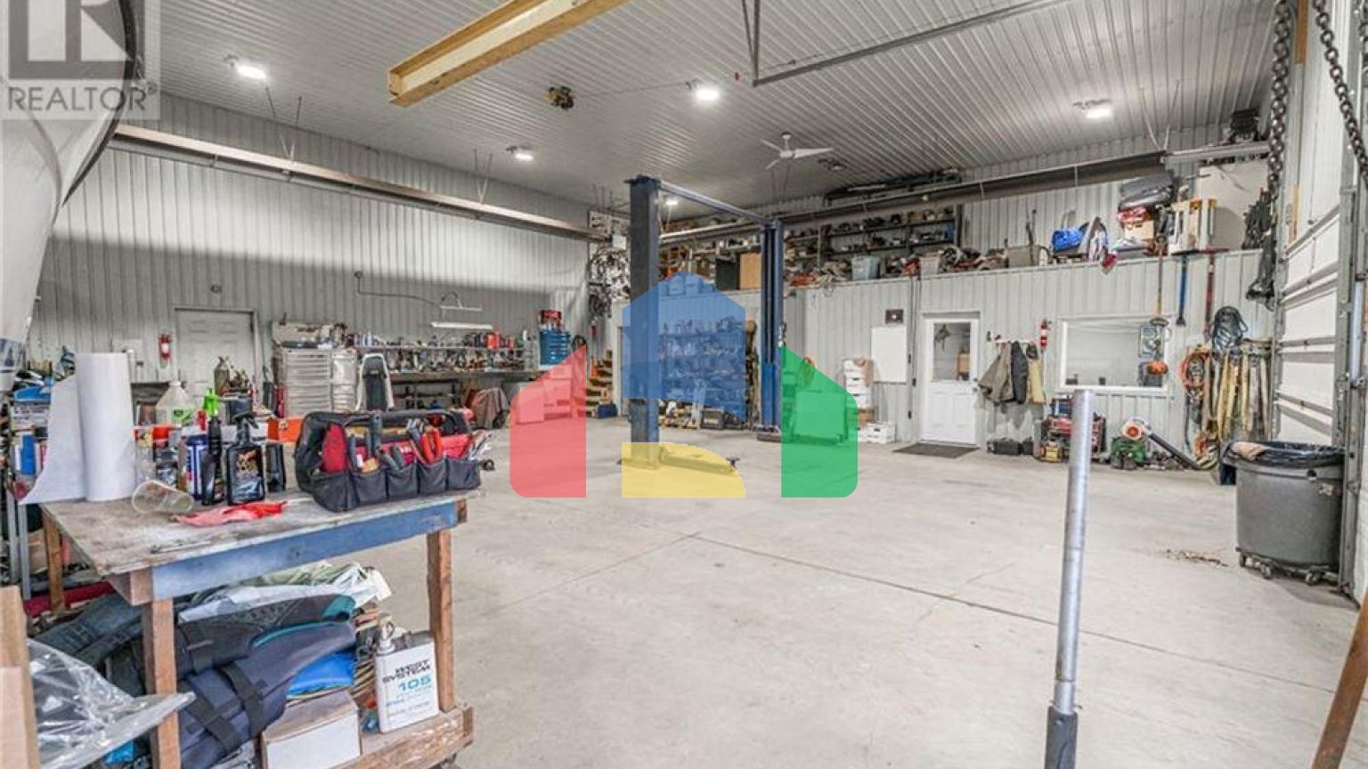 Commercial - Commercial/Retail - Tay, Canada - Canada