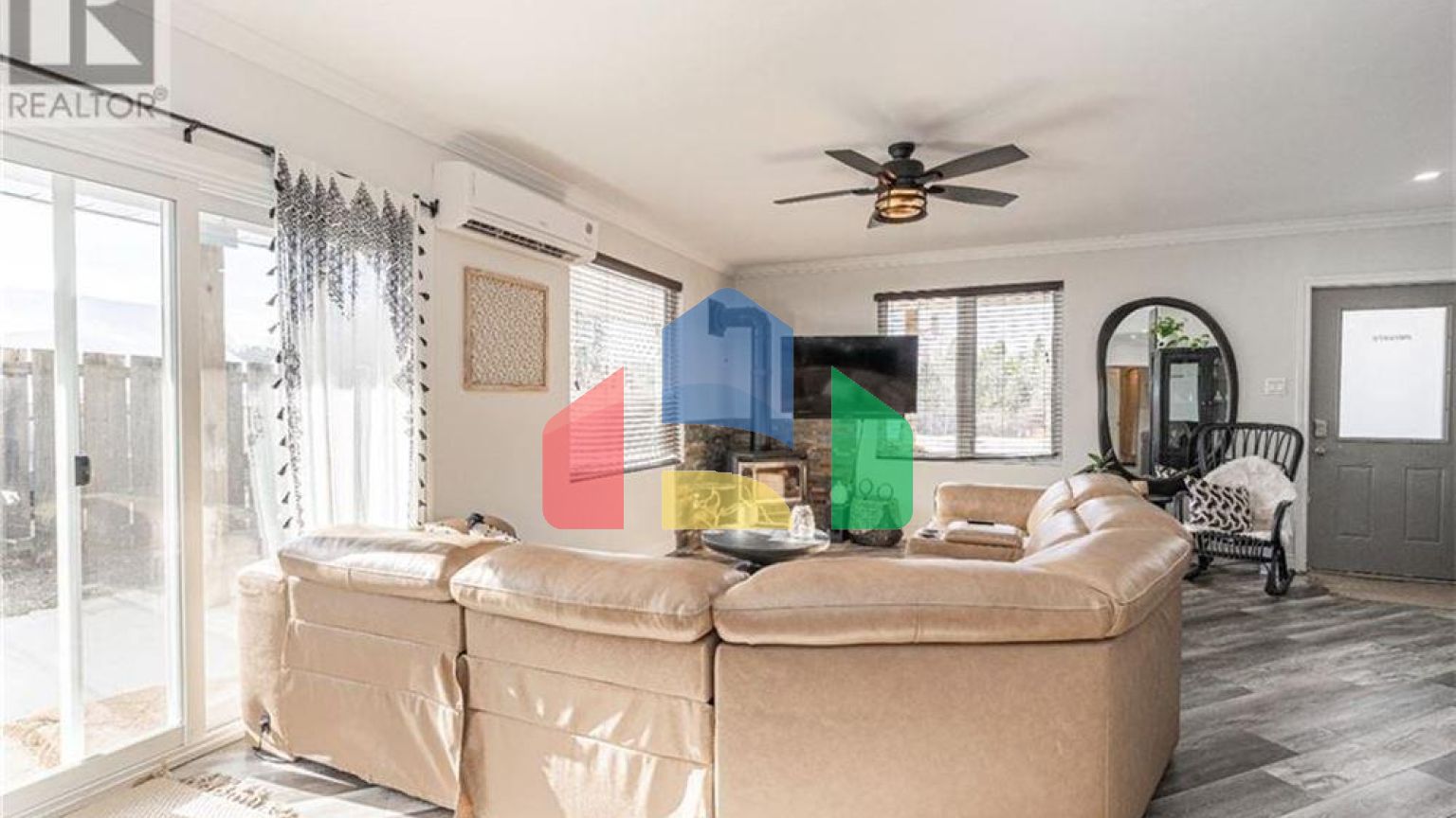 Commercial - Commercial/Retail - Tay, Canada - Canada