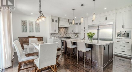 Residential - Single Family Home - Tay, Canada - Canada